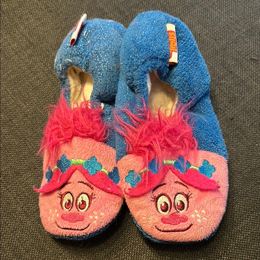 Trolls poppy slippers size “kids large”